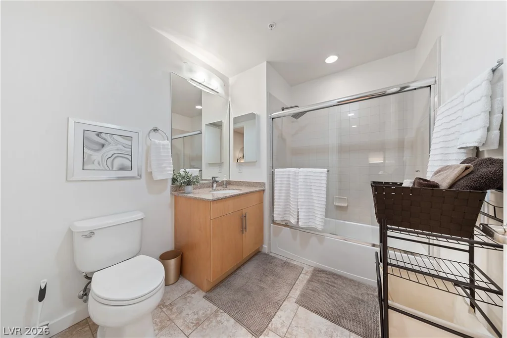 353 Bonneville, Las Vegas, NV 89101