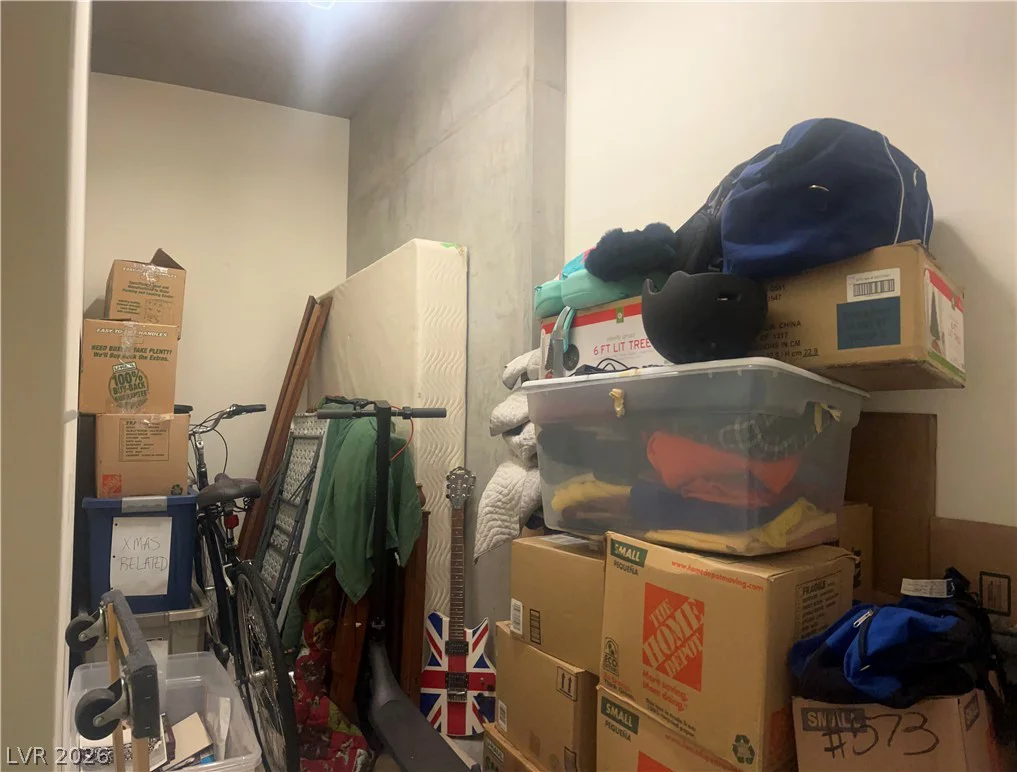 353 Bonneville, Las Vegas, NV 89101
