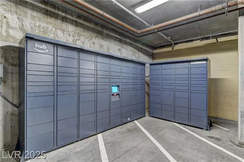 353 Bonneville, Las Vegas, NV 89101