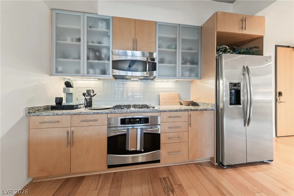 353 Bonneville, Las Vegas, NV 89101