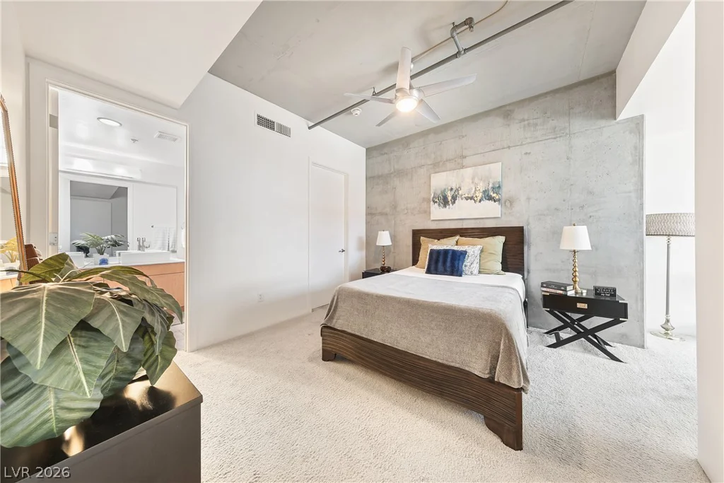 353 Bonneville, Las Vegas, NV 89101