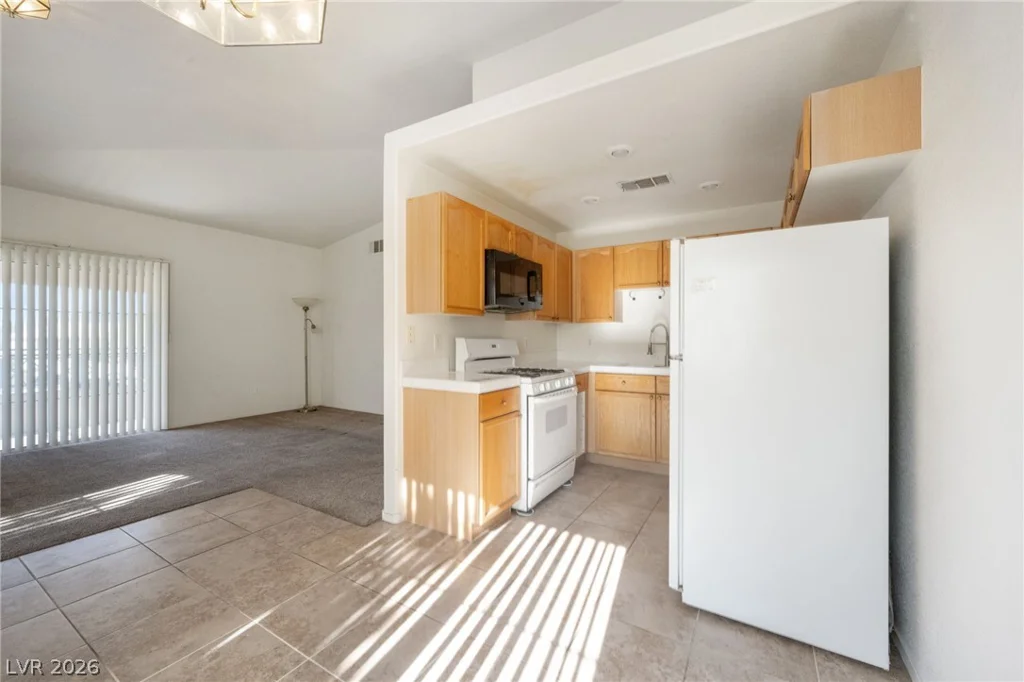 325 Amber Pine, Las Vegas, NV 89144