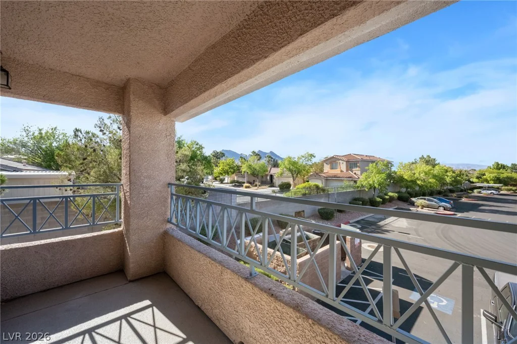 325 Amber Pine, Las Vegas, NV 89144
