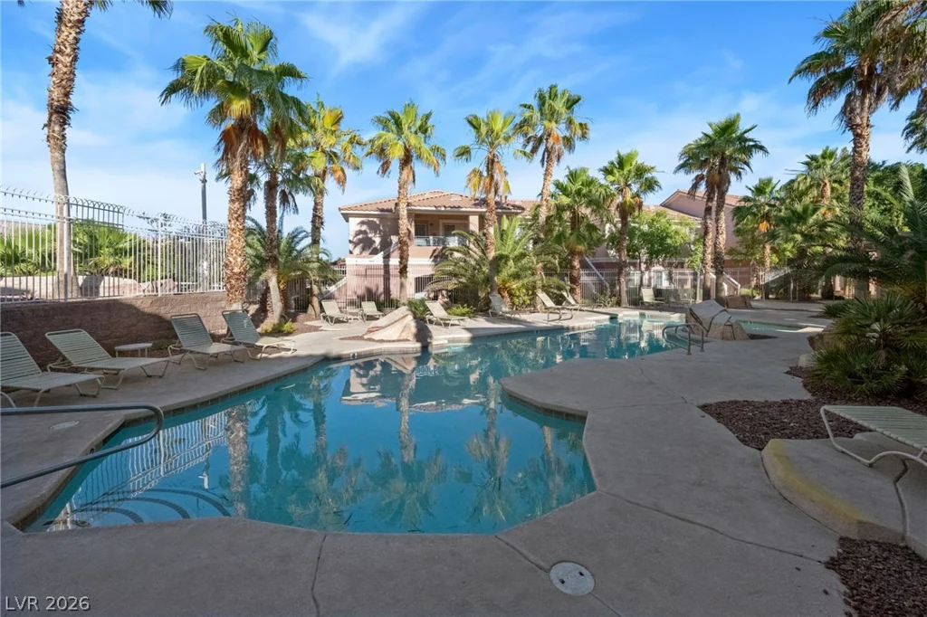 325 Amber Pine, Las Vegas, NV 89144