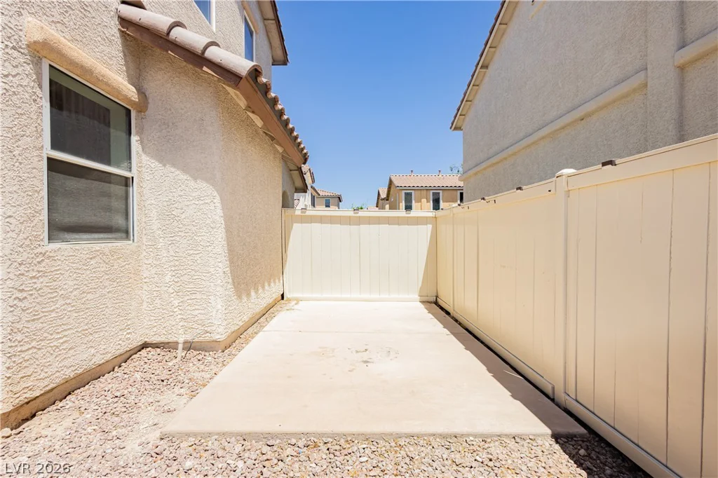 3921 Bayamon, Las Vegas, NV 89129