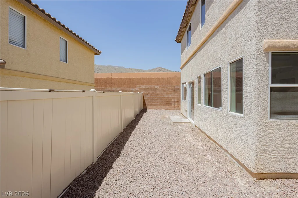 3921 Bayamon, Las Vegas, NV 89129