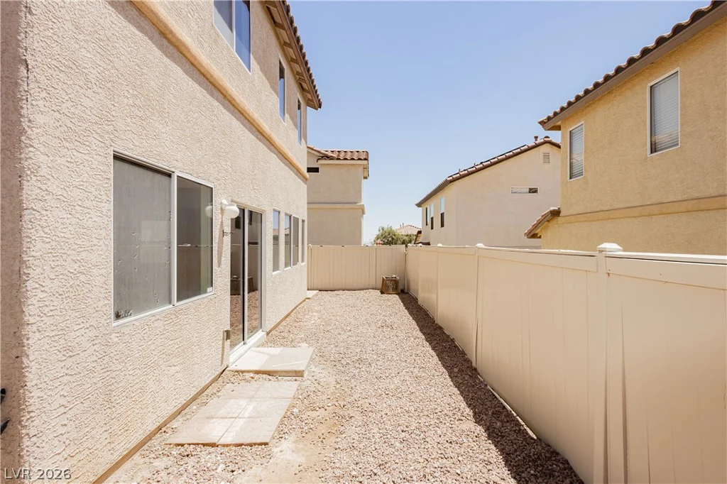 3921 Bayamon, Las Vegas, NV 89129