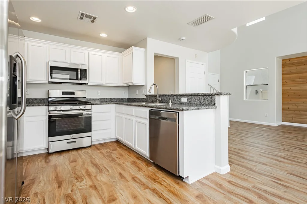 3921 Bayamon, Las Vegas, NV 89129