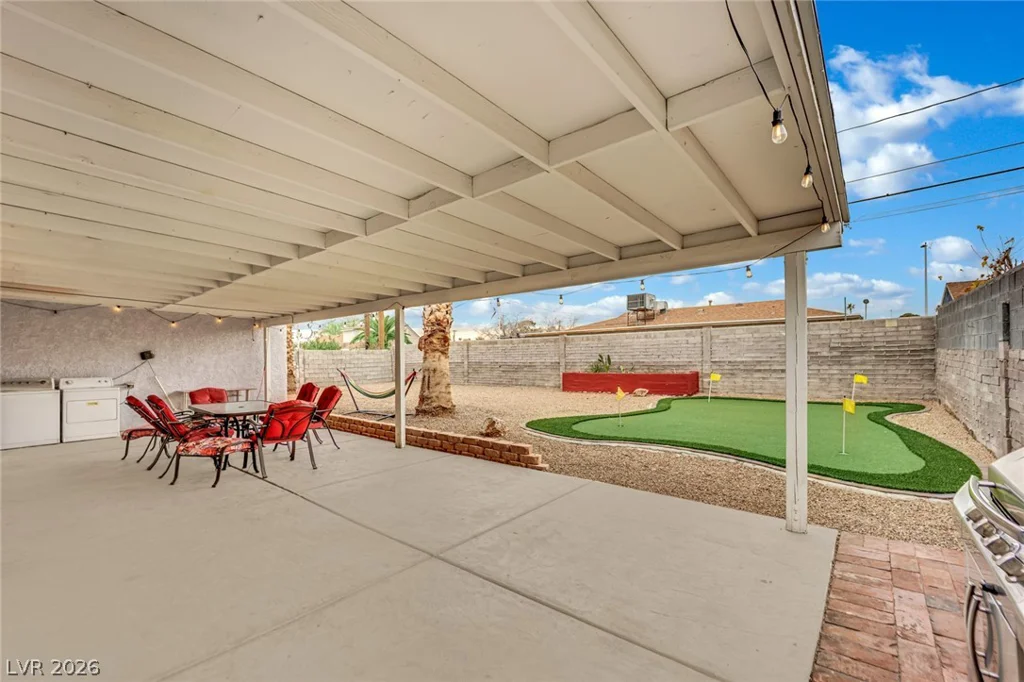 1932 Hassett, Las Vegas, NV 89104