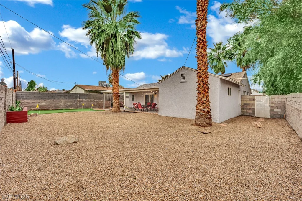 1932 Hassett, Las Vegas, NV 89104