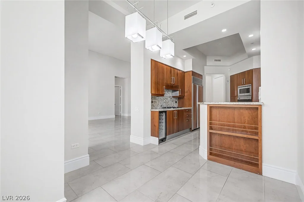 2877 Paradise, Las Vegas, NV 89109