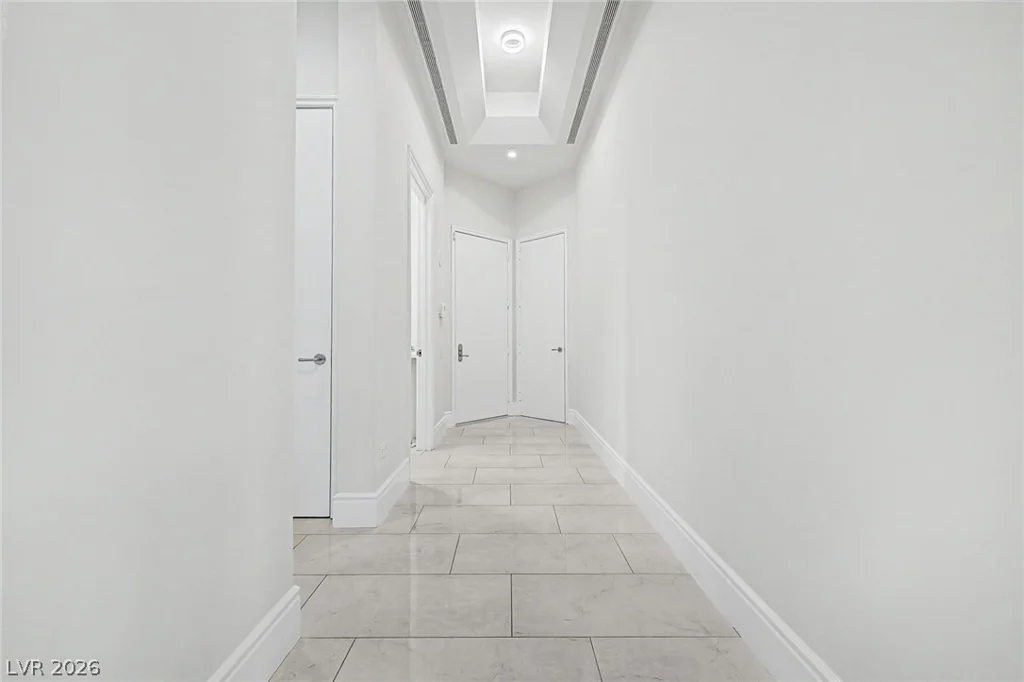 2877 Paradise, Las Vegas, NV 89109