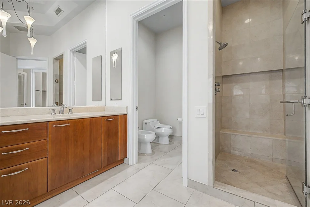 2877 Paradise, Las Vegas, NV 89109