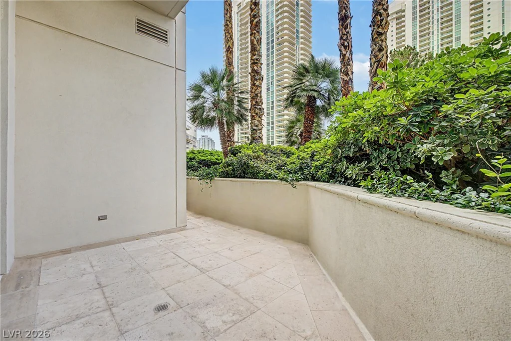 2877 Paradise, Las Vegas, NV 89109