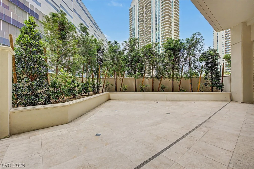 2877 Paradise, Las Vegas, NV 89109
