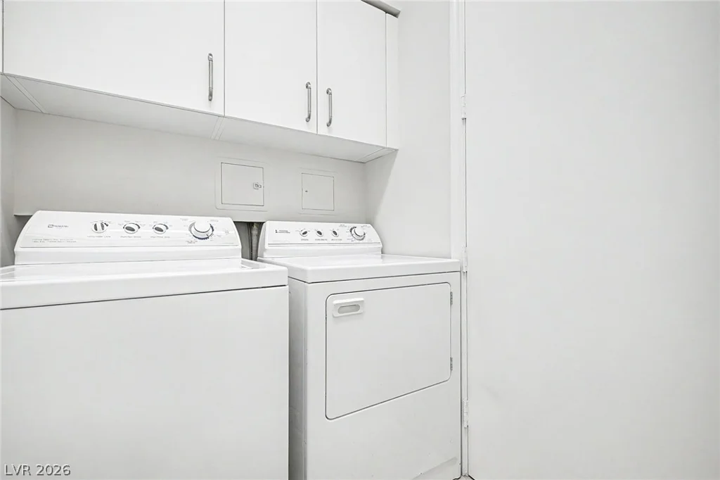 2877 Paradise, Las Vegas, NV 89109