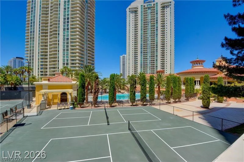 2877 Paradise, Las Vegas, NV 89109