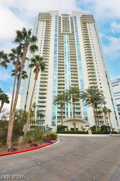 2877 Paradise, Las Vegas, NV 89109