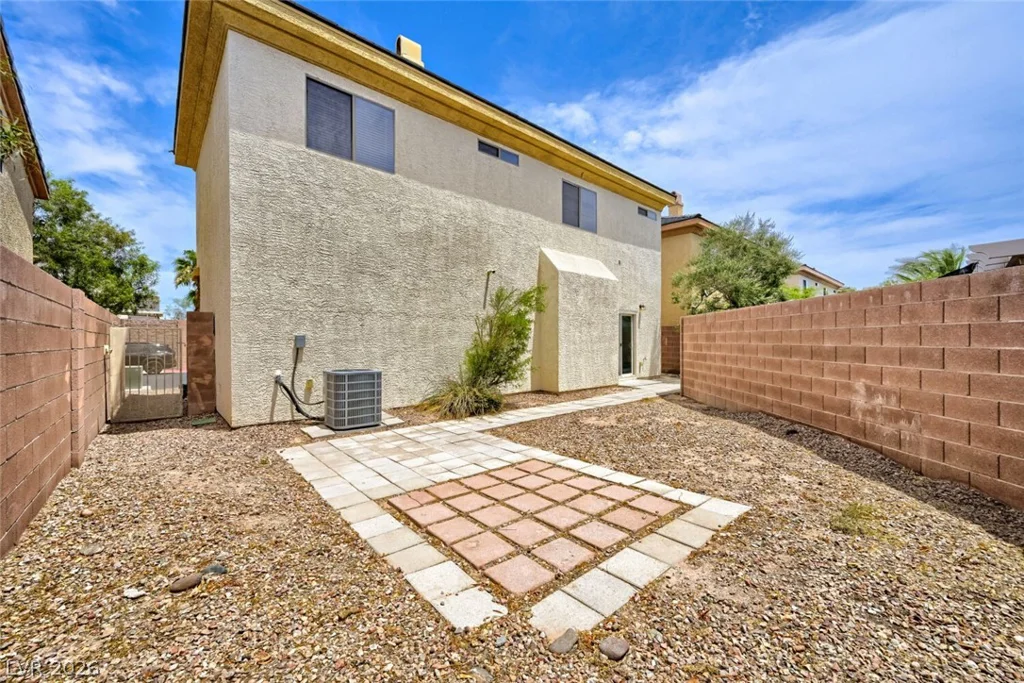 135 Tilbury, Las Vegas, NV 89123