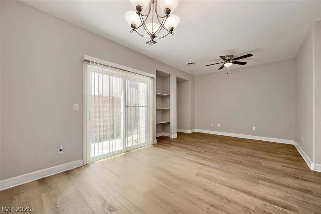 135 Tilbury, Las Vegas, NV 89123