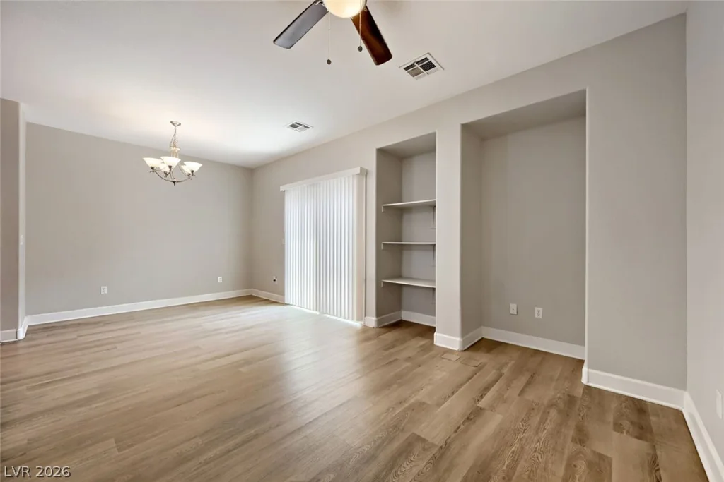 135 Tilbury, Las Vegas, NV 89123