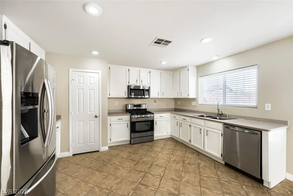 102 Masserta, Las Vegas, NV 89183