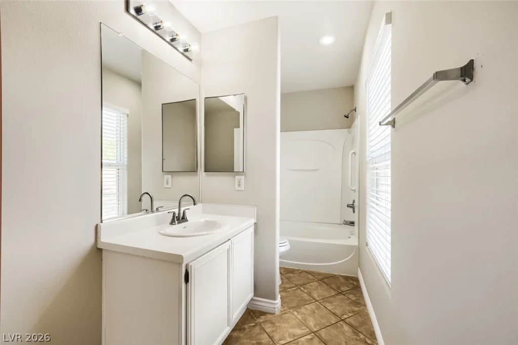 102 Masserta, Las Vegas, NV 89183
