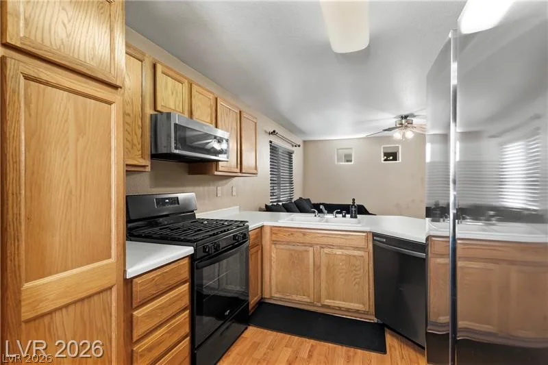10353 Midseason Mist, Las Vegas, NV 89183