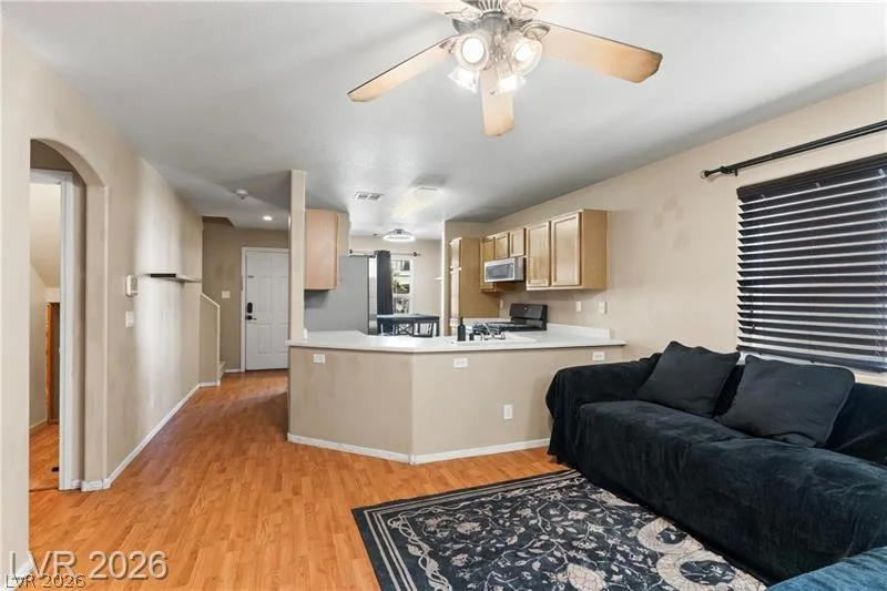 10353 Midseason Mist, Las Vegas, NV 89183