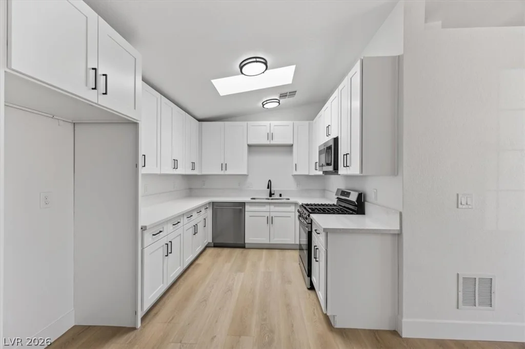 2116 Calm Sea, Las Vegas, NV 89106