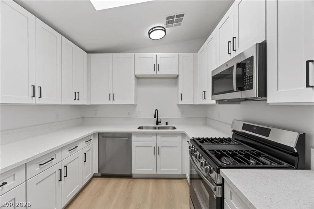 2116 Calm Sea, Las Vegas, NV 89106