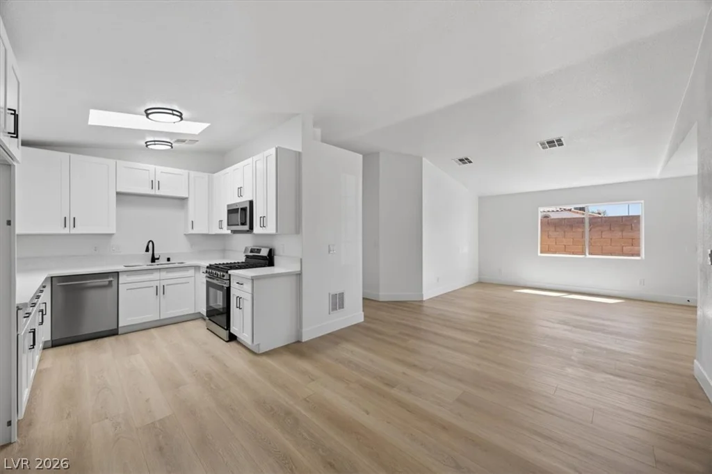 2116 Calm Sea, Las Vegas, NV 89106