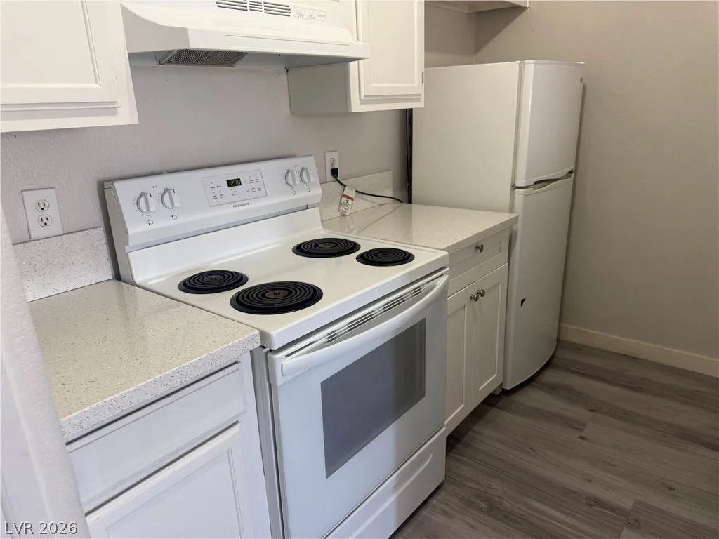 1381 University, Las Vegas, NV 89119