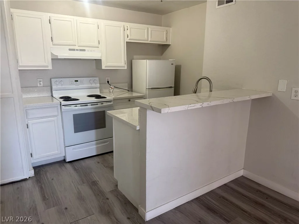 1381 University, Las Vegas, NV 89119