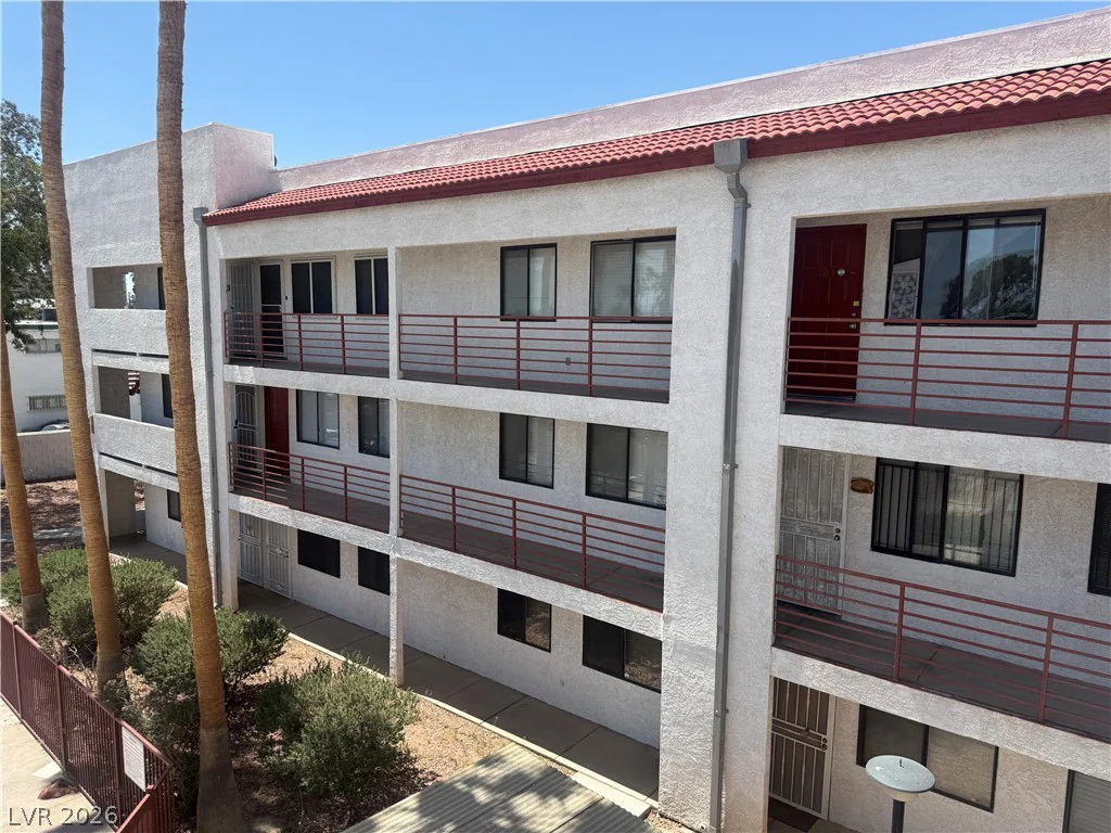 1381 University, Las Vegas, NV 89119