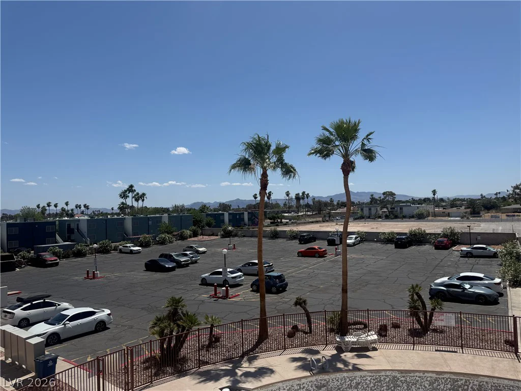 1381 University, Las Vegas, NV 89119