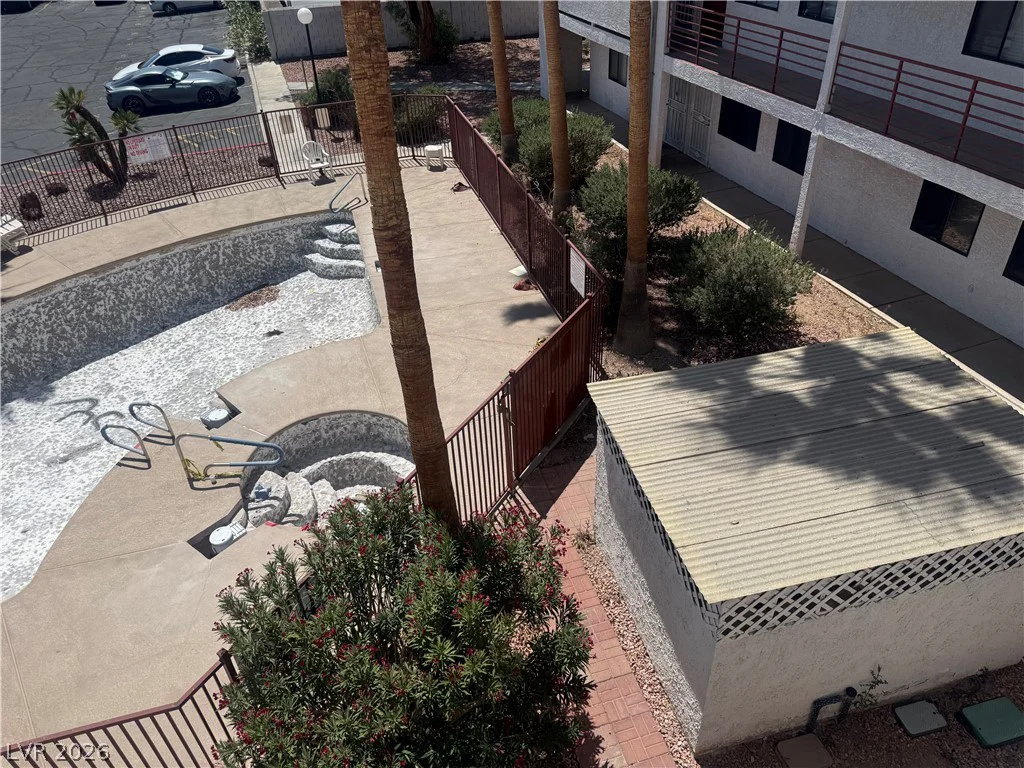1381 University, Las Vegas, NV 89119