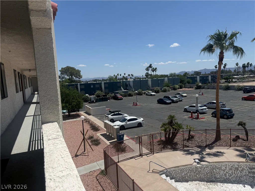 1381 University, Las Vegas, NV 89119