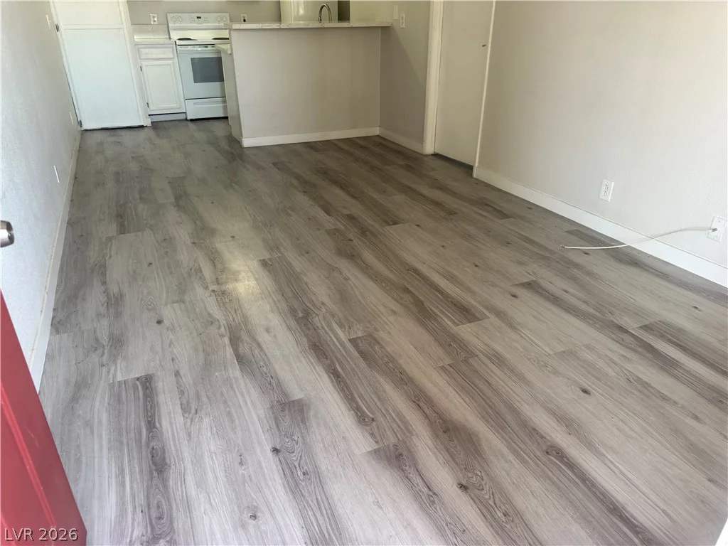 1381 University, Las Vegas, NV 89119