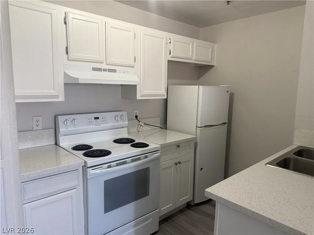 1381 University, Las Vegas, NV 89119