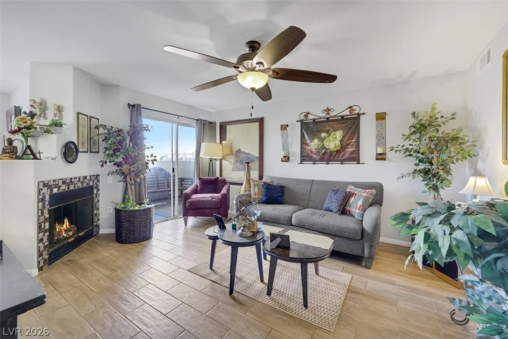 698 Racetrack, Henderson, NV 89015