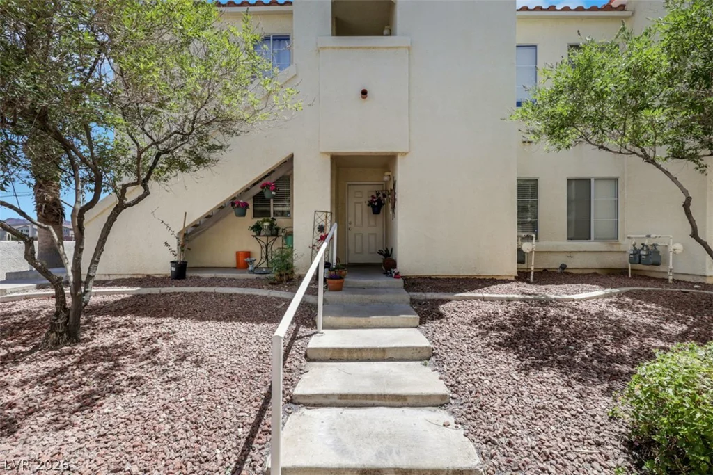 698 Racetrack, Henderson, NV 89015