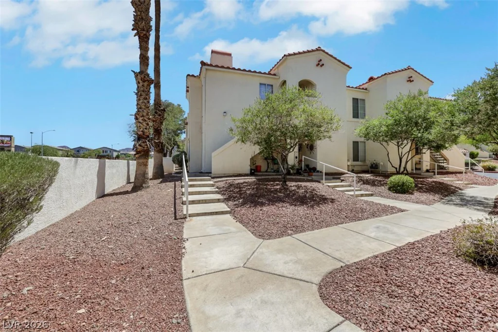 698 Racetrack, Henderson, NV 89015