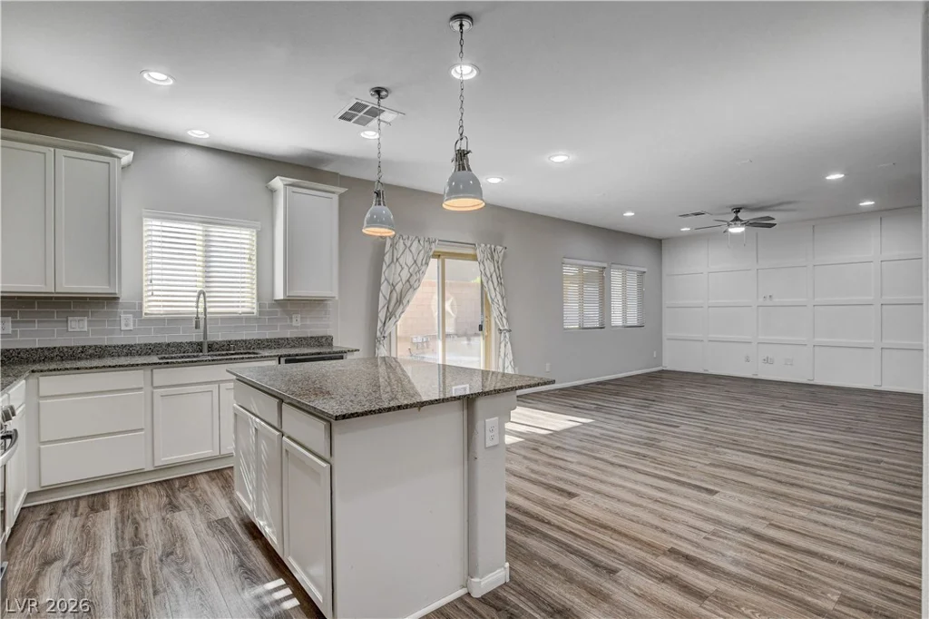 8355 Cozumel Creek, Las Vegas, NV 89113