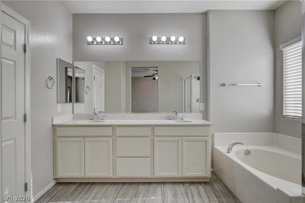 8355 Cozumel Creek, Las Vegas, NV 89113