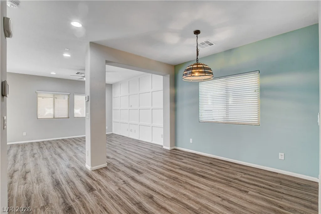 8355 Cozumel Creek, Las Vegas, NV 89113