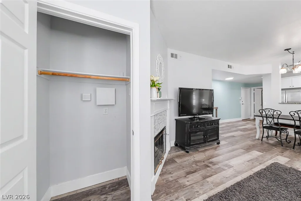 5250 Rainbow, Las Vegas, NV 89118