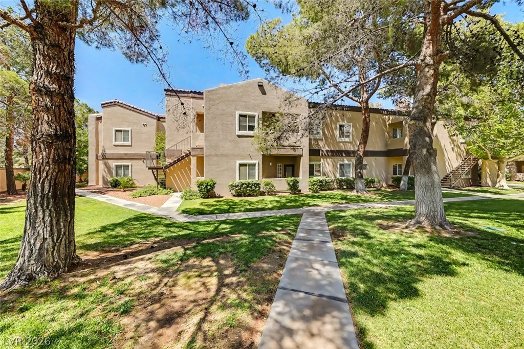 5250 Rainbow, Las Vegas, NV 89118
