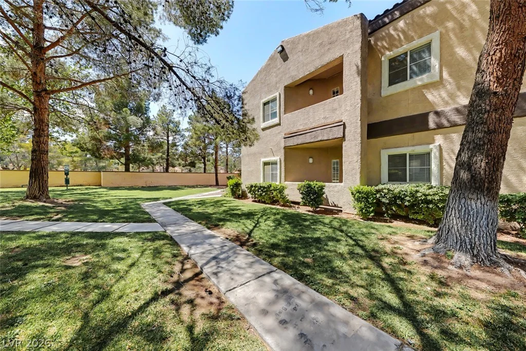 5250 Rainbow, Las Vegas, NV 89118