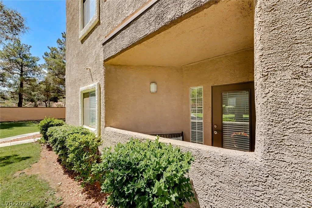5250 Rainbow, Las Vegas, NV 89118